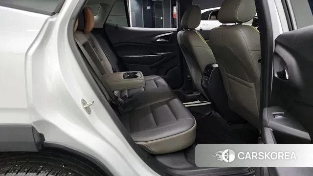 Chevrolet (GM Daewoo) Trax Crossover 2023 Белый из Кореи, фото 2