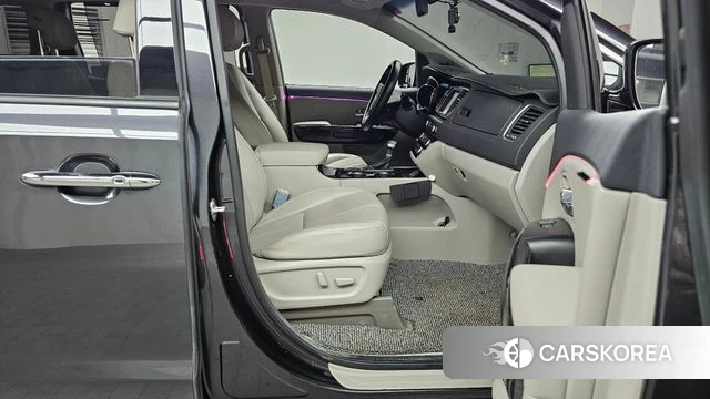 Kia The New Carnival 2019 Серый из Кореи, фото 2