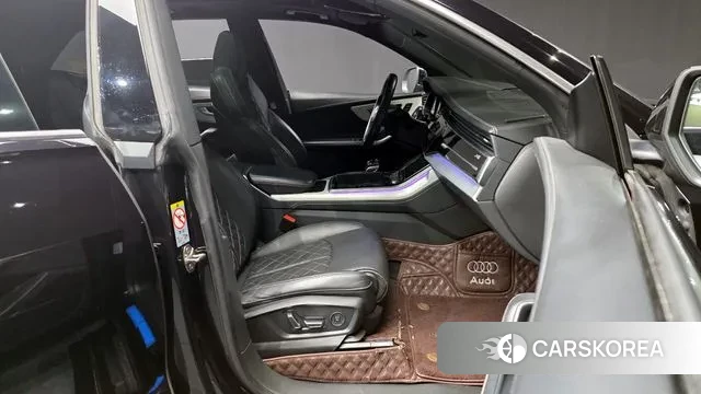 Audi Q8 (4M) 2021 Черный из Кореи, фото 2