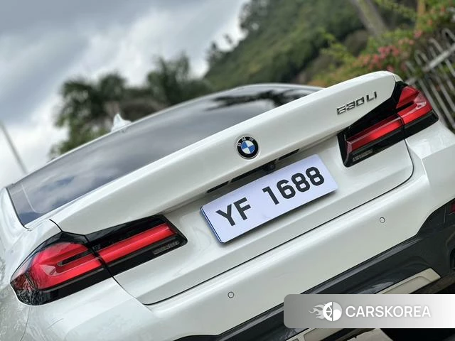 BMW 5 series 2021 Белый из Китая, фото 2