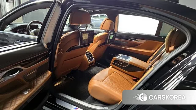 BMW 7 Series (G11) 2019 Черный из Кореи, фото 2