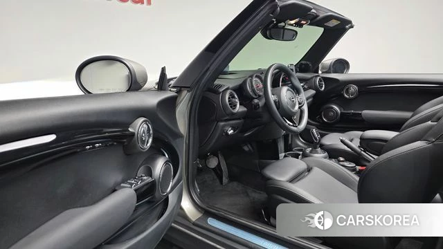 Mini Cooper Convertible 2020 Серый из Кореи, фото 2
