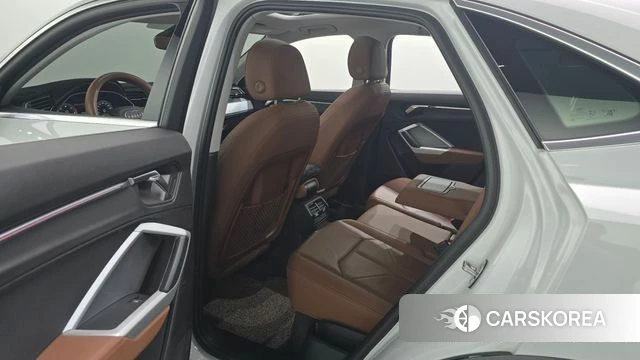 Audi Q3 (F3) 2020 Белый из Кореи, фото 2