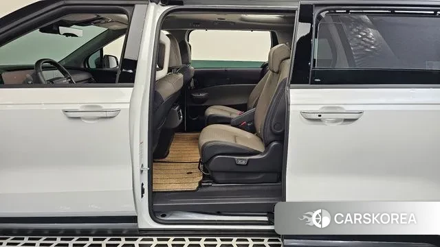 Kia The New Carnival 4th Generation 2025 Белый из Кореи, фото 2