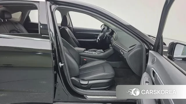 Hyundai Sonata (DN8) 2022 Черный из Кореи, фото 2