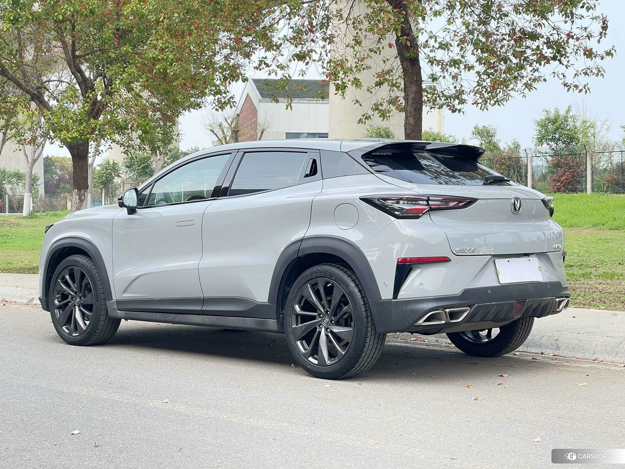 Chang'an UNI-T 2020 Серебристо-серый из Китая, фото 2