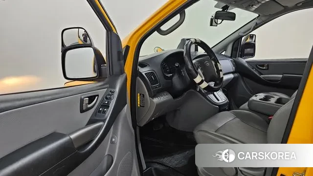 Hyundai The New Grand Starex 2019 Желтый из Кореи, фото 2