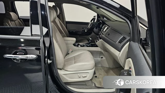 Kia The New Carnival 2019 Черный из Кореи, фото 2