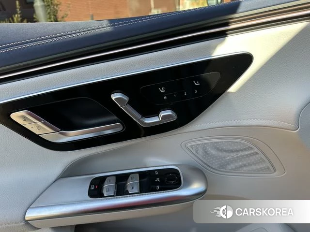 Mercedes-Benz EQE 2024 Темно-серый из Китая, фото 2