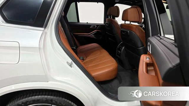 BMW X5 (G05) 2022 Белый из Кореи, фото 2