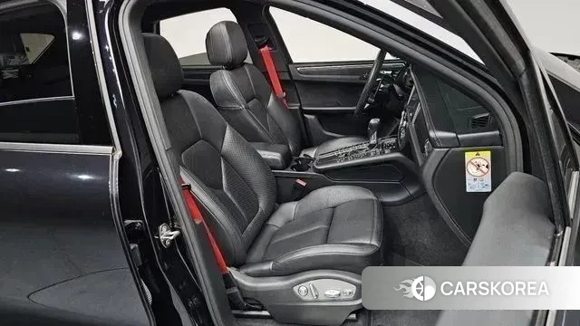 Porsche Macan 2019 Черный из Кореи, фото 2