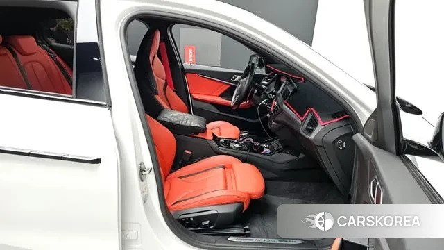 BMW 1 Series (F40) 2022 Белый из Кореи, фото 2