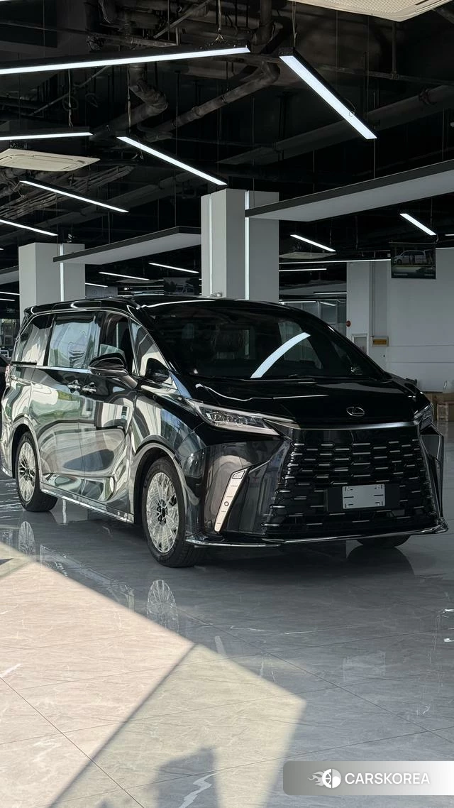 Lexus LM 2023 Черный из Китая, фото 2