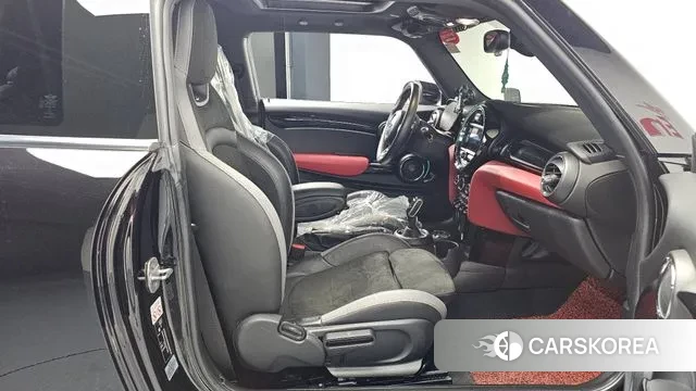 Mini Cooper S 2020 Черный из Кореи, фото 2