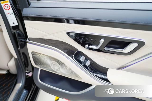 Mercedes-Benz Maybach S-class 2023 Черный из Китая, фото 2
