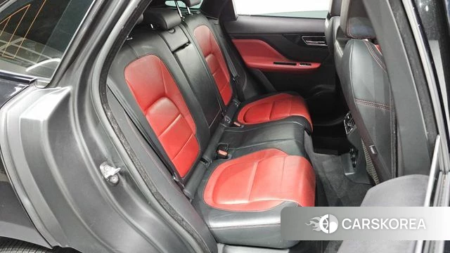 Jaguar F-PACE 2018 Черный из Кореи, фото 2