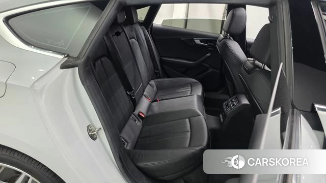 Audi A5 (F5) 2021 Белый из Кореи, фото 2