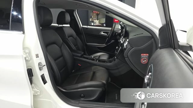 Mercedes-Benz GLA-Class X156 2018 Белый из Кореи, фото 2