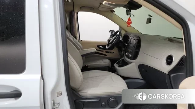 Mercedes-Benz V-Class 2020 Белый из Кореи, фото 2