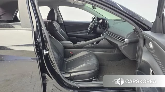 Hyundai Avante (CN7) 2022 Черный из Кореи, фото 2