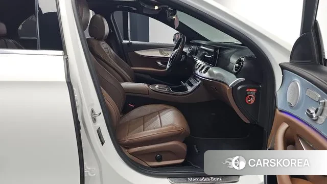 Mercedes-Benz E-Class W213 2021 Белый из Кореи, фото 2