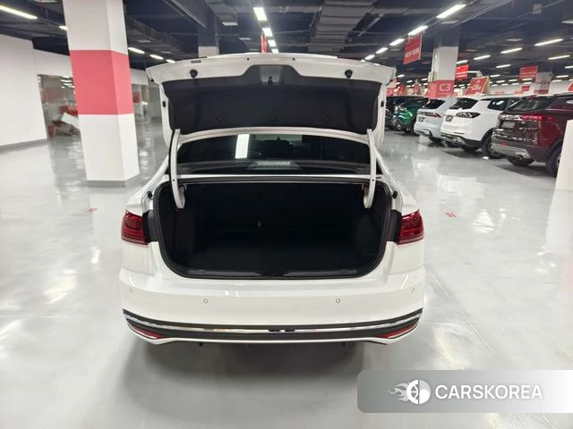 Volkswagen Bora 2025 Белый из Китая, фото 2