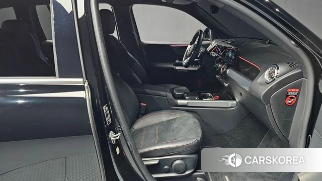 Mercedes-Benz GLB-Class X247 2022 Черный из Кореи, фото 2