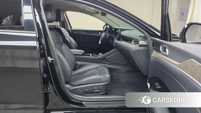 Kia K5 3rd generation 2023 Черный из Кореи, фото 2