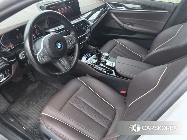 BMW 5 series 2023 Белый из Китая, фото 2