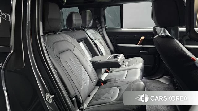 Land Rover Defender (L663) 2024 Серый из Кореи, фото 2