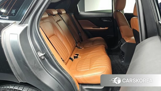 Jaguar F-PACE 2018 Черный из Кореи, фото 2