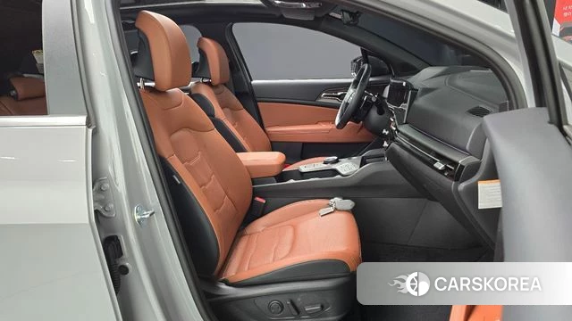 Kia The New Sportage 5th Generation Hybrid 2025 Серебристо-серый из Кореи, фото 2