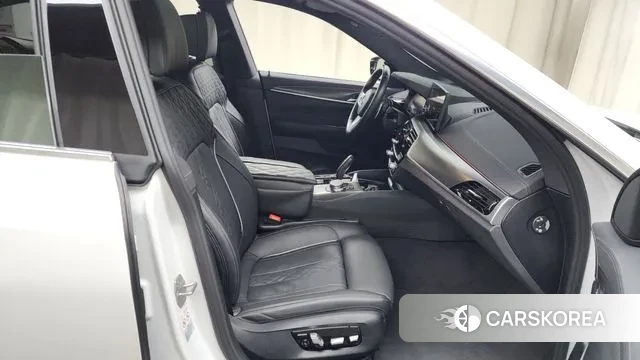 BMW 6 Series GT (G32) 2022 Белый из Кореи, фото 2