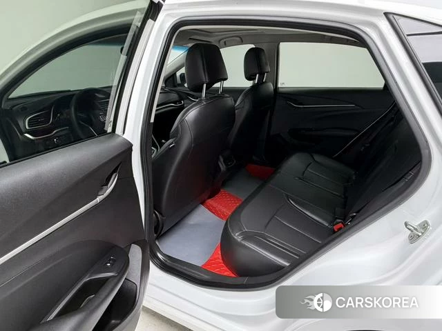 Buick Yinglang 2021 Белый из Китая, фото 2