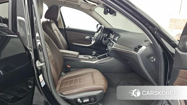 BMW 3 Series (G20) 2021 Черный из Кореи, фото 2