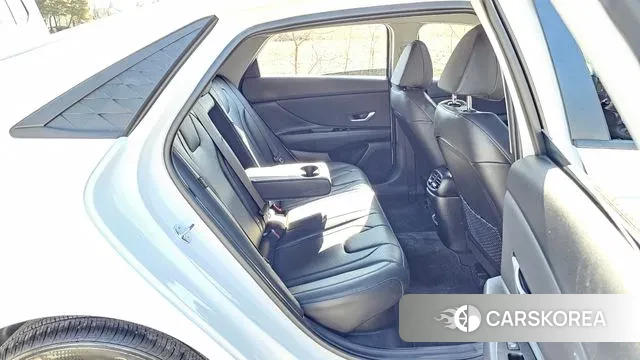 Hyundai The New Avante Hybrid (CN7) 2025 Белый из Кореи, фото 2