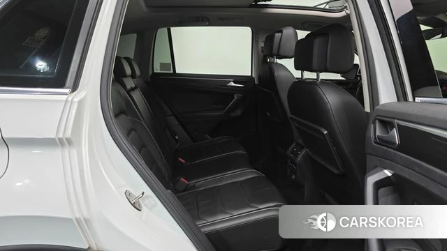 Volkswagen Tiguan second Generation 2020 Белый из Кореи, фото 2