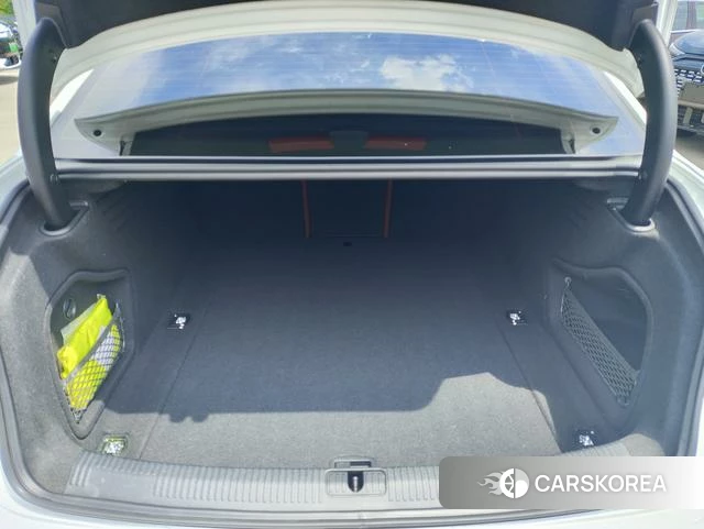 Audi A4L 2026 Белый из Китая, фото 2