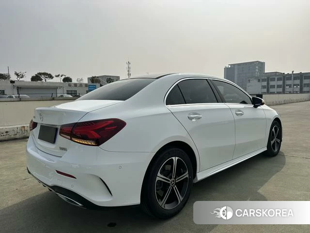 Mercedes-Benz Class A 2022 Белый из Китая, фото 2