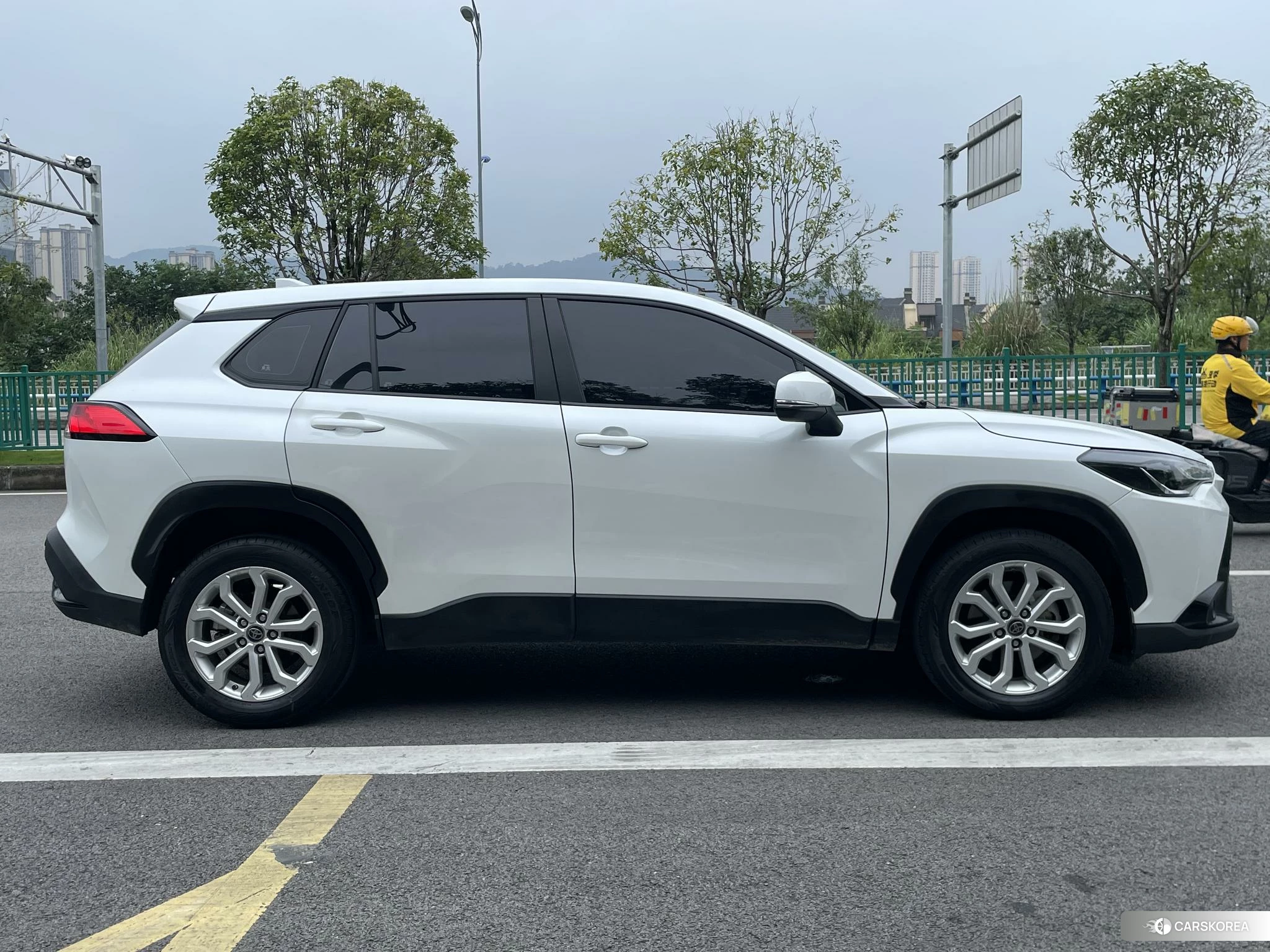 Toyota Fenglanda 2022 Белый из Китая, фото 2