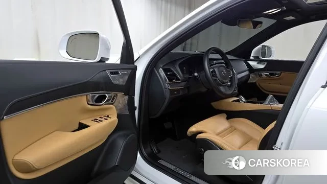 Volvo XC90 second Generation 2023 Белый из Кореи, фото 2