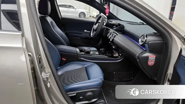 Mercedes-Benz A-Class W177 2019 Песочный из Кореи, фото 2