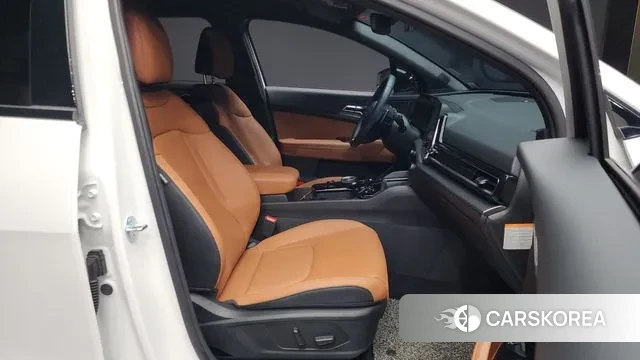 Kia Sportage 5th Generation Hybrid 2024 Белый из Кореи, фото 2