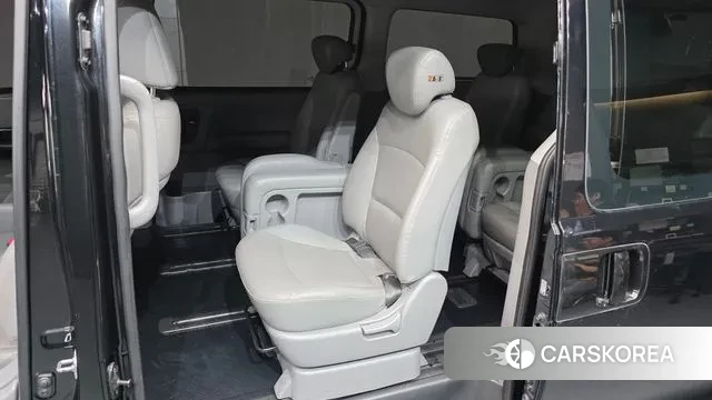 Hyundai The New Grand Starex 2018 Черный из Кореи, фото 2