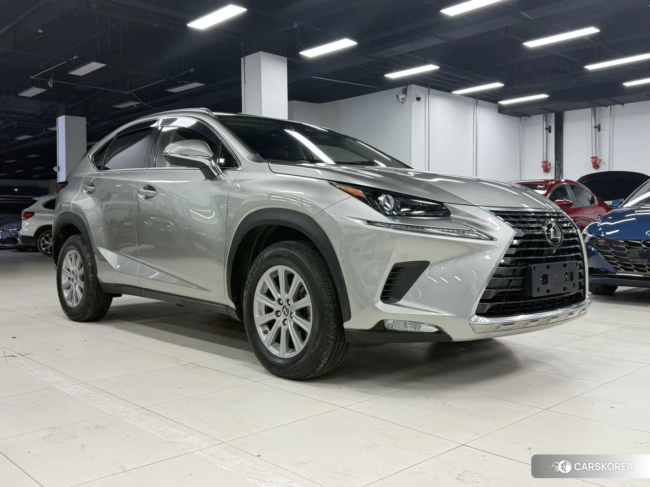 Lexus NX 2019 Серебристо-серый из Китая, фото 2