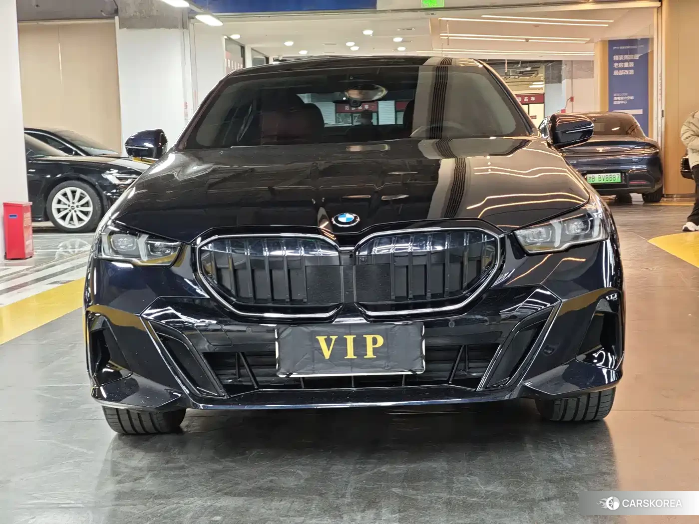 BMW 5 series 2025 Черный из Китая, фото 2