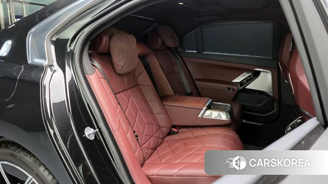BMW 7 Series (G70) 2025 Черный из Кореи, фото 2
