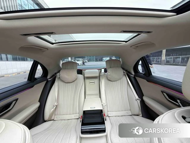 Mercedes-Benz S-class 2024 Черный из Китая, фото 2