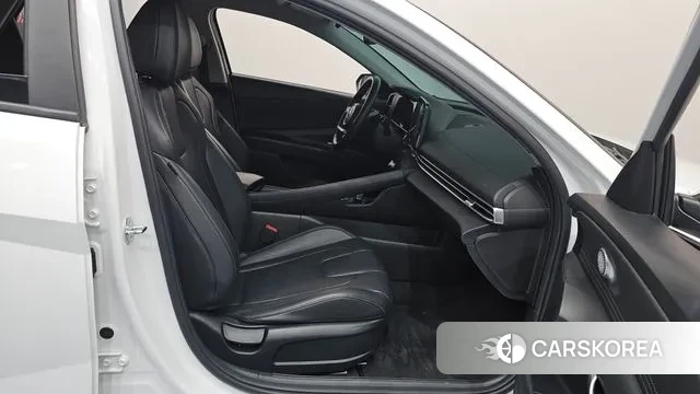 Hyundai Avante Hybrid (CN7) 2022 Белый из Кореи, фото 2