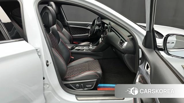 Genesis G70 2018 Серебристо-серый из Кореи, фото 2